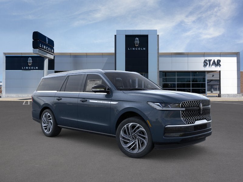 New 2026 Lincoln Navigator L Reserve AWD/4WD image 7