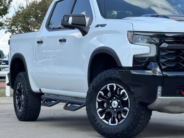 Used 2024 Chevrolet Silverado 1500 ZR2 w/ Technology Package AWD/4WD image 3