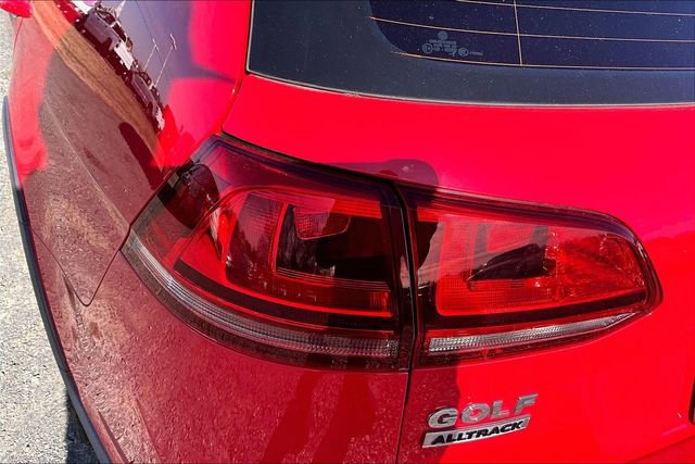 Used 2017 Volkswagen Golf Alltrack S AWD/4WD image 22