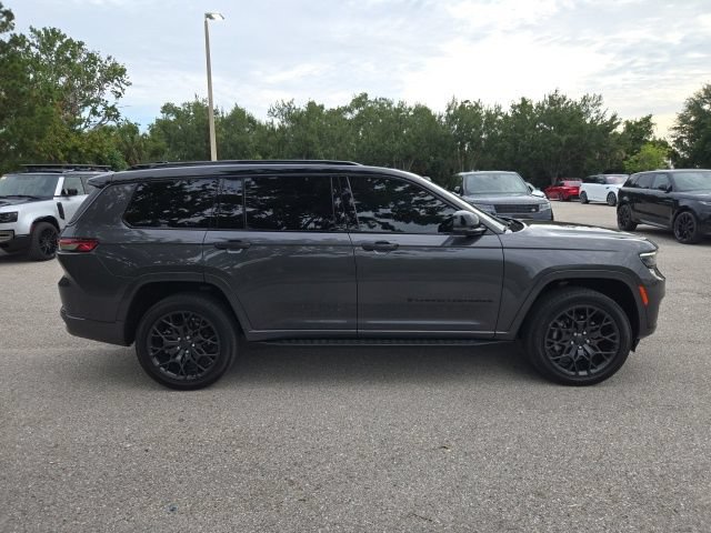 Used 2024 Jeep Grand Cherokee L Summit w/ High Altitude Package AWD/4WD image 6