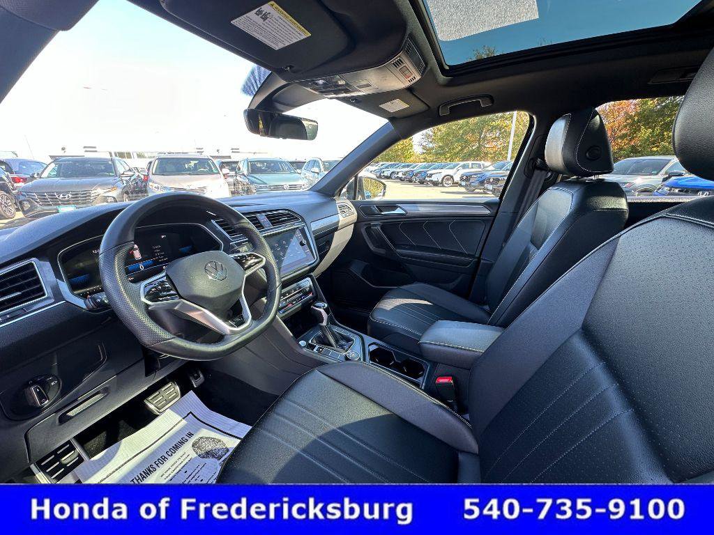 Used 2024 Volkswagen Tiguan SE R-Line image 18