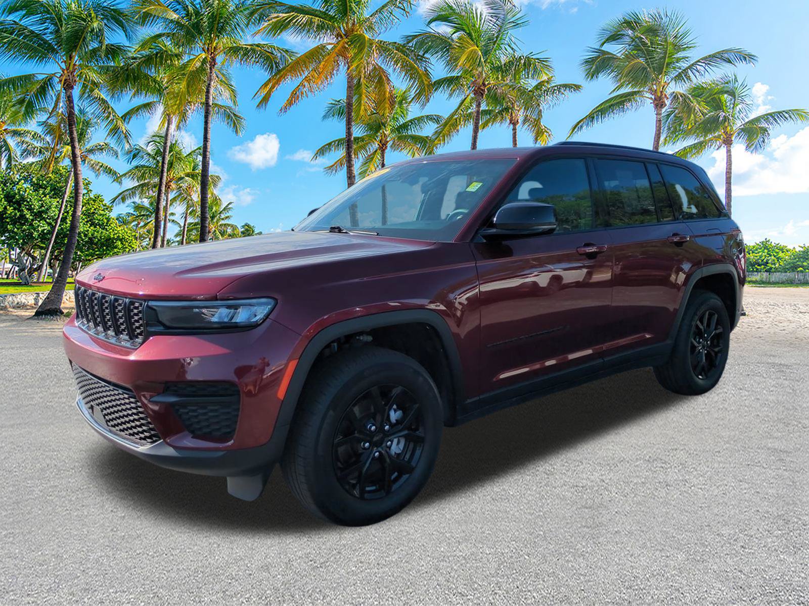 Used 2024 Jeep Grand Cherokee Altitude AWD/4WD image 8