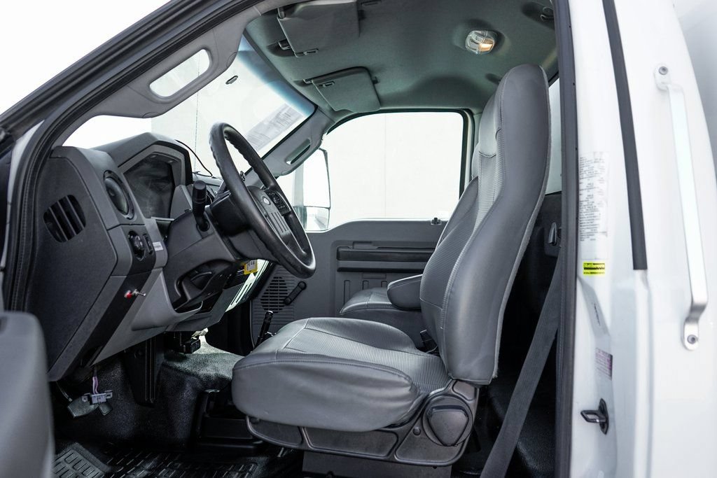 Used 2017 Ford F650 2WD Regular Cab Super Duty image 19