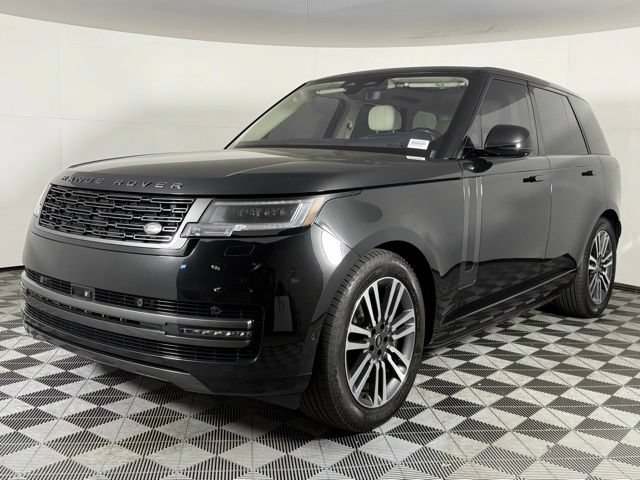 Used 2023 Land Rover Range Rover SE AWD/4WD image 2