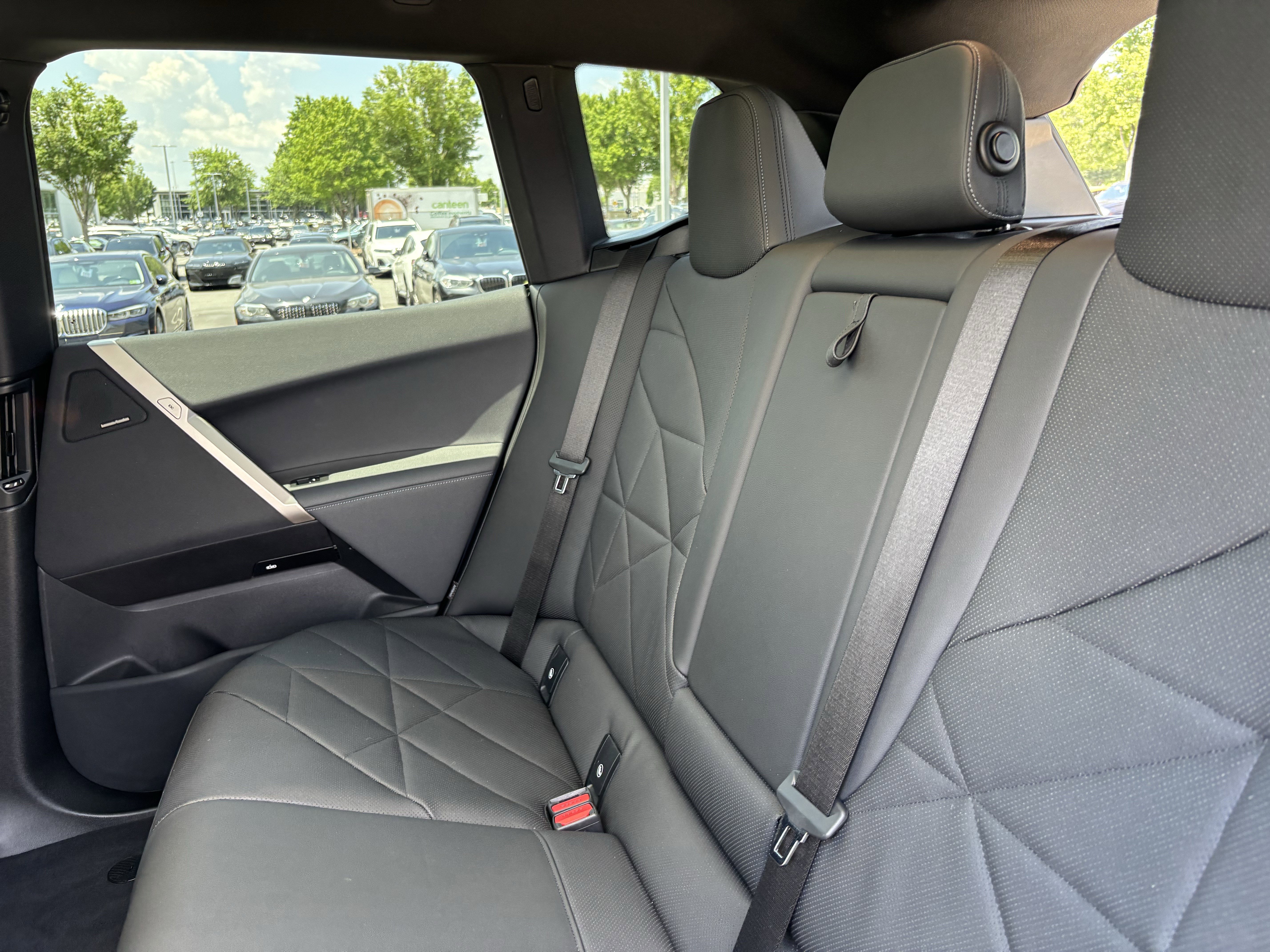 Certified 2024 BMW iX xDrive50 w/ Sport Package AWD/4WD image 32