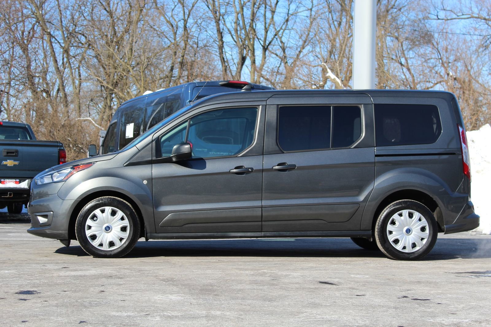 Used 2023 Ford Transit Connect XLT image 4