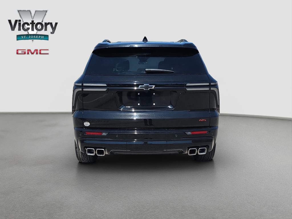 Used 2024 Chevrolet Traverse RS w/ LPO, Floor Liner Package FWD image 16