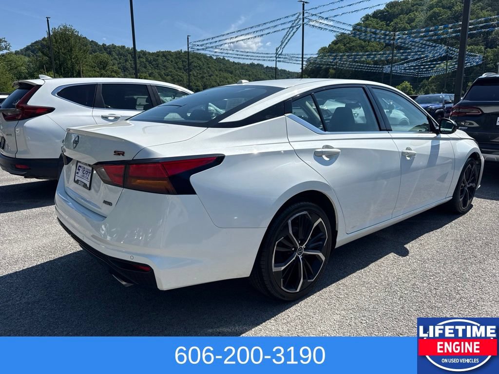 Used 2024 Nissan Altima 2.5 SR AWD/4WD image 7