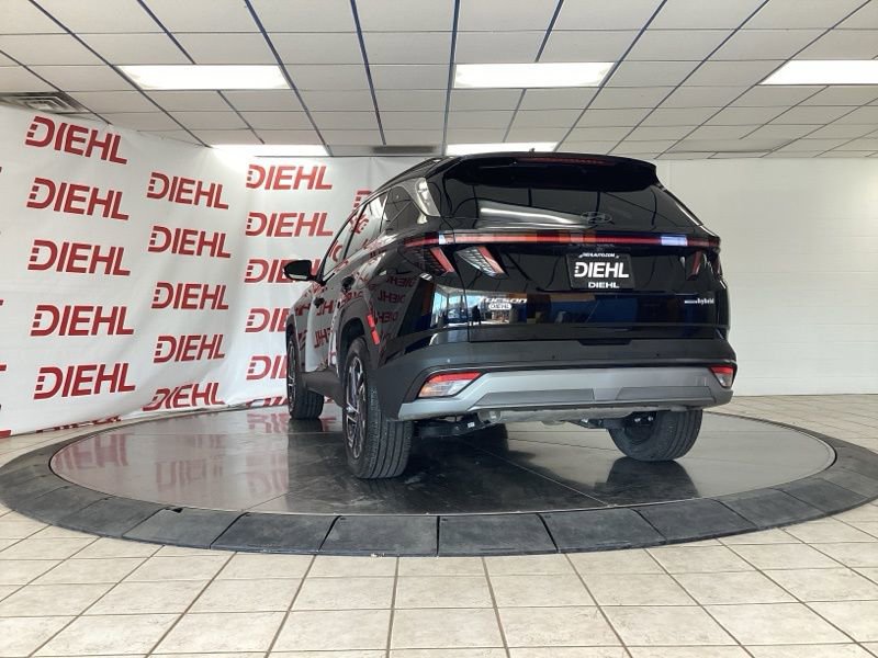 Used 2025 Hyundai Tucson Limited AWD/4WD image 5