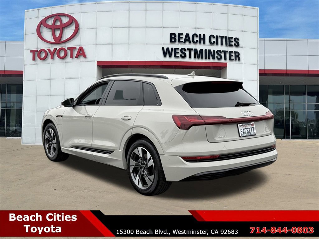 Used 2022 Audi e-tron Premium image 8