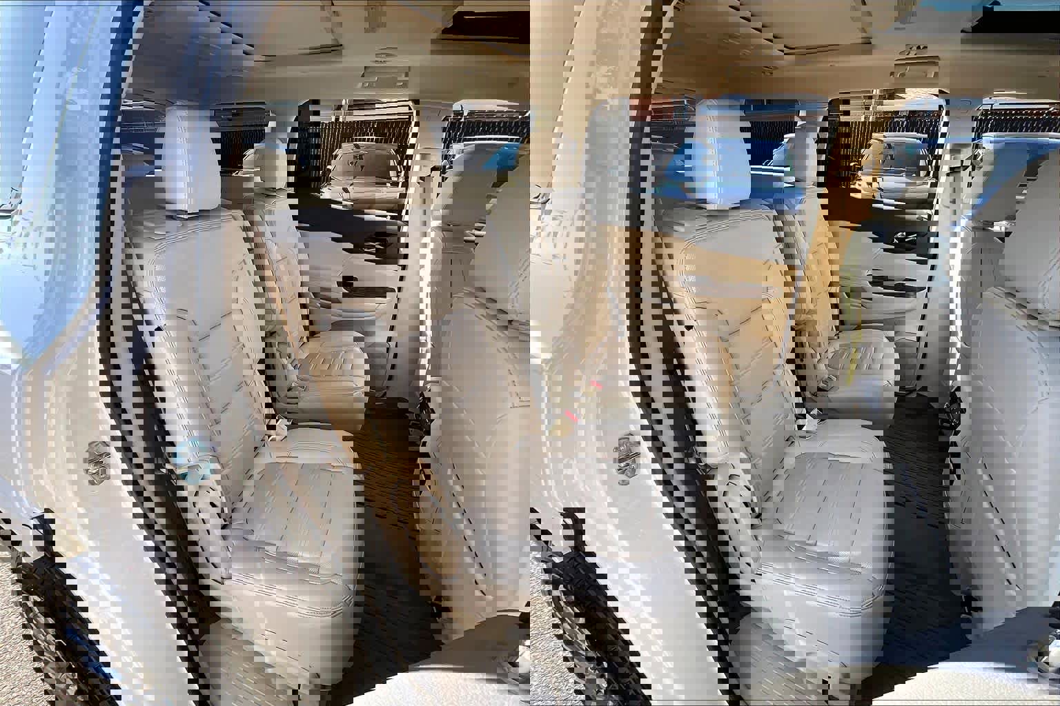 Used 2022 GMC Acadia Denali w/ Denali Ultimate Package image 29