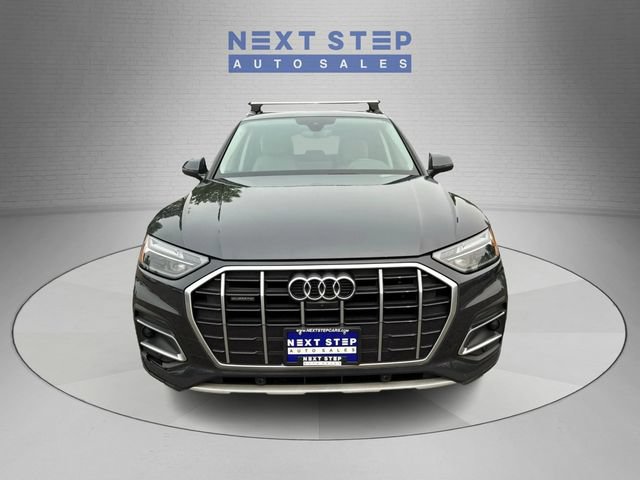 Used 2021 Audi Q5 2.0T Premium Plus w/ Premium Plus Package AWD/4WD image 2