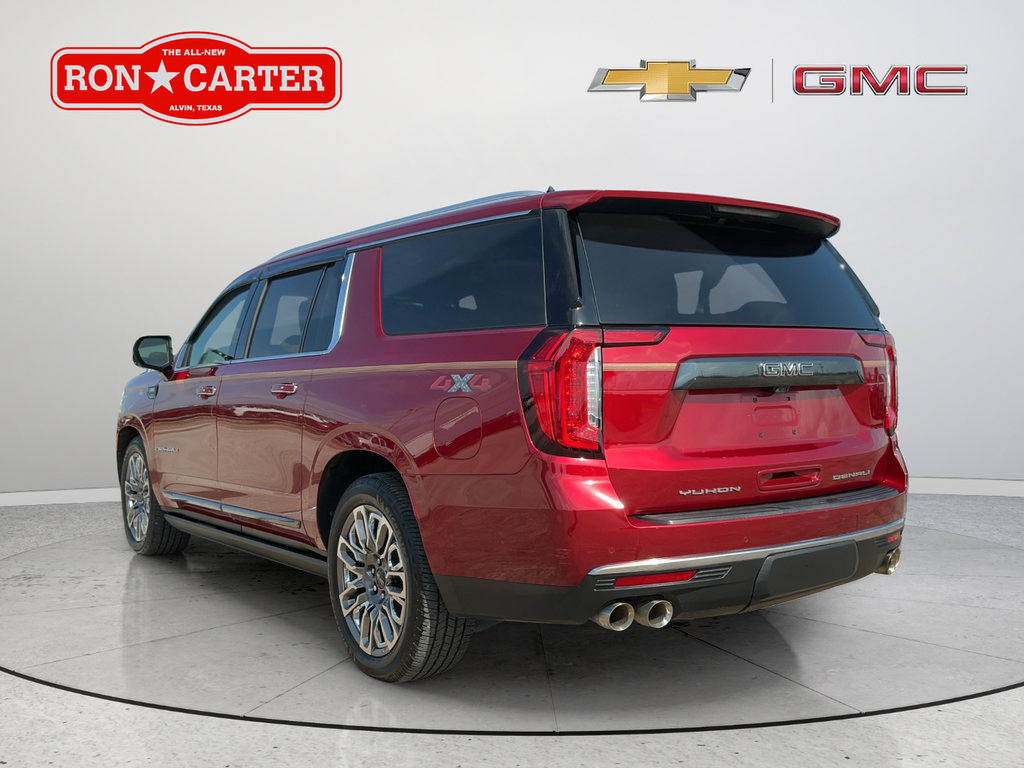 Used 2023 GMC Yukon XL Denali Ultimate AWD/4WD image 3
