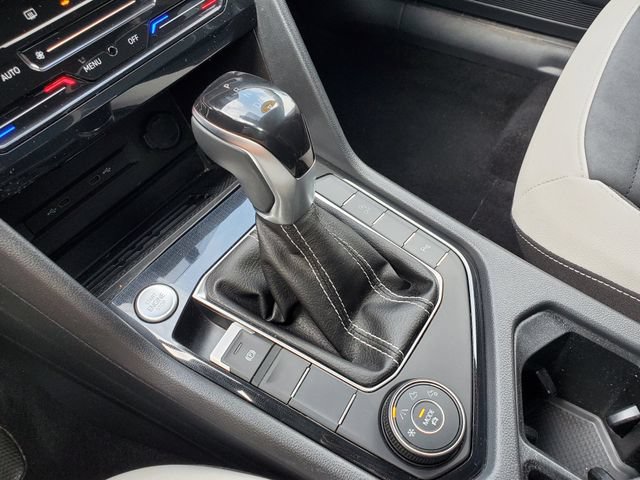 Used 2025 Volkswagen Taos SE AWD/4WD image 29