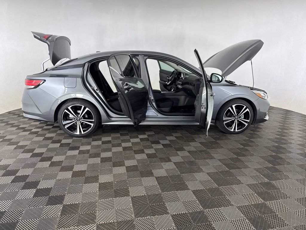 Used 2022 Nissan Sentra SR FWD image 14
