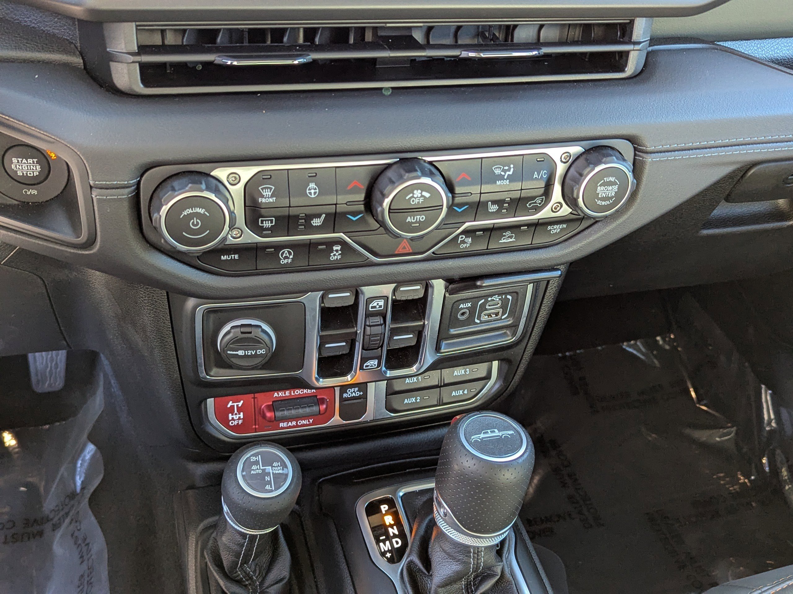 Certified 2024 Jeep Gladiator Mojave image 20