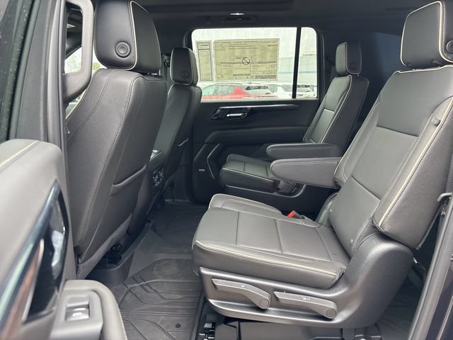New 2026 Chevrolet Suburban Premier w/ Sun And Tow Package AWD/4WD image 34