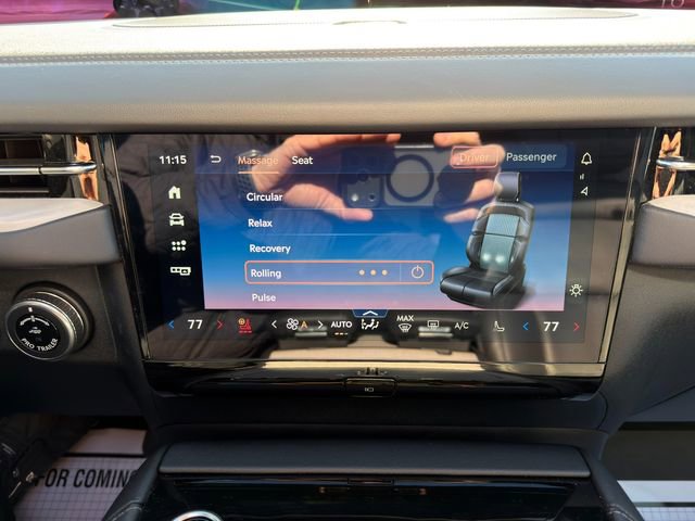 Used 2025 Lincoln Navigator Reserve w/ Jet Appearance Package image 37