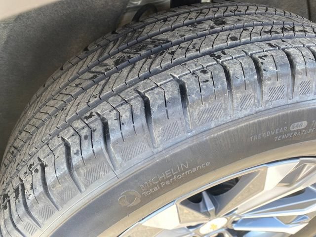 Used 2026 Chevrolet Equinox LT AWD/4WD image 22