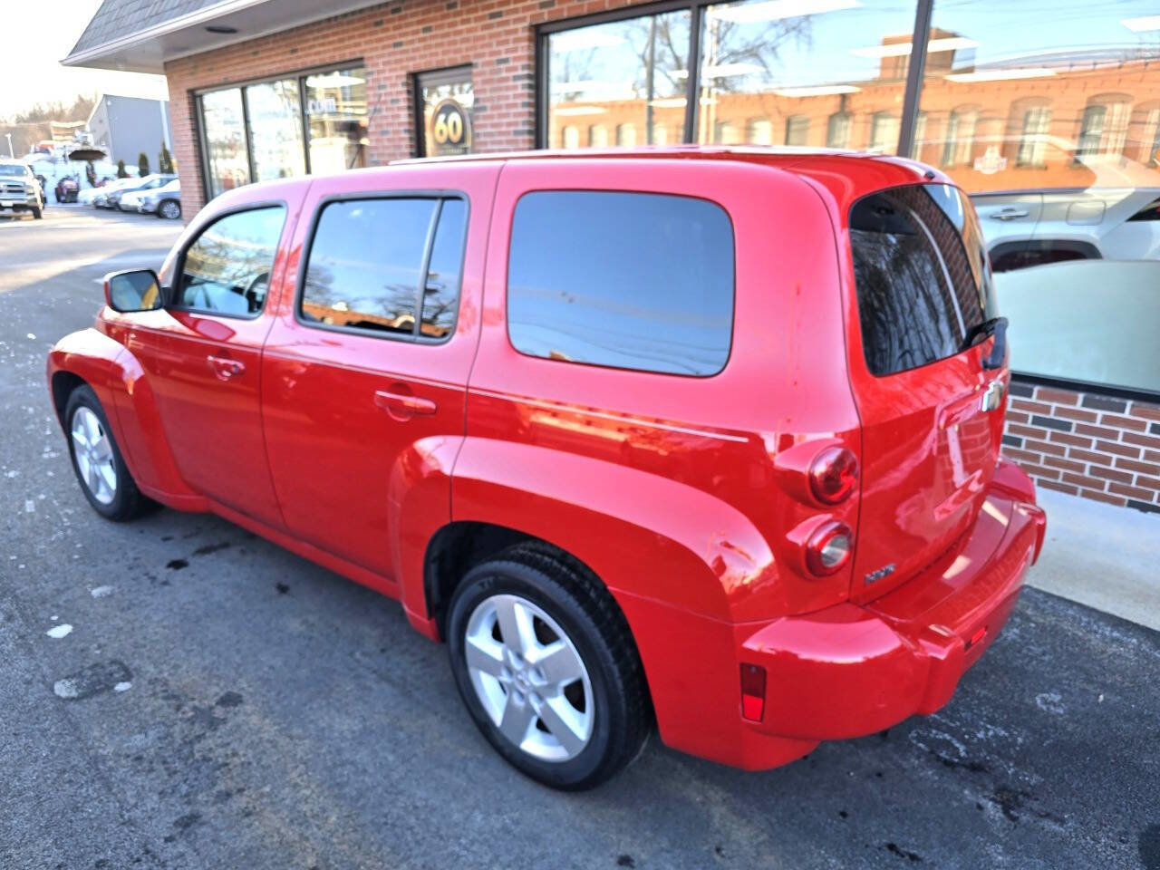Used 2010 Chevrolet HHR LT image 4