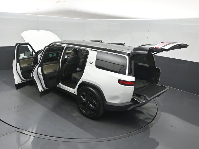 Used 2023 Rivian R1S Adventure Dual AWD/4WD image 62