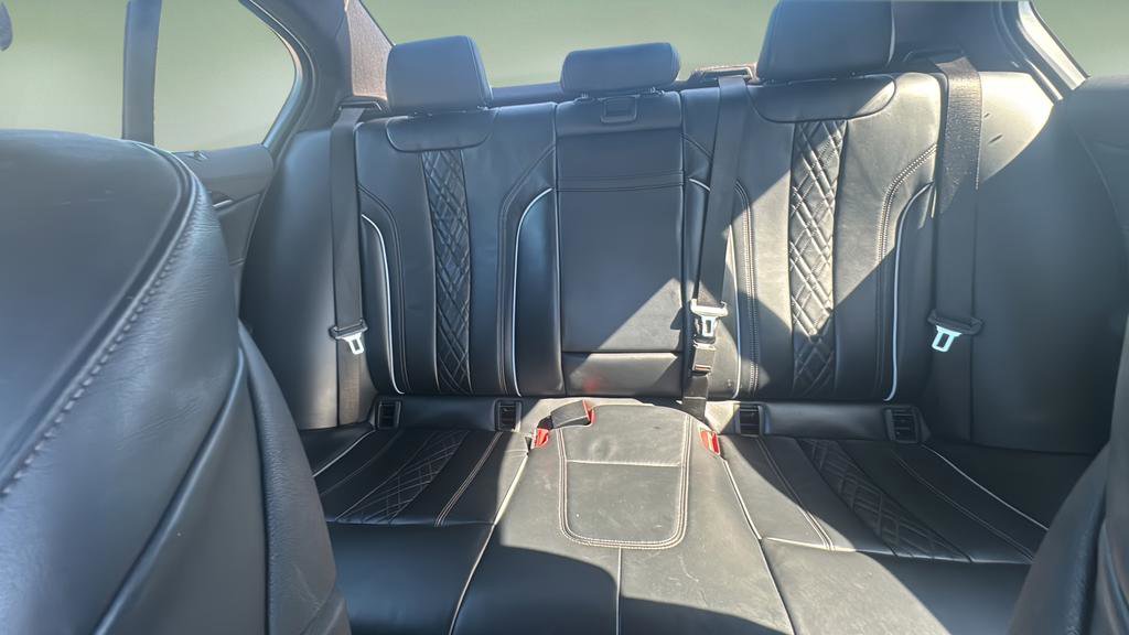 Used 2020 BMW M550i xDrive M550i xDrive image 21