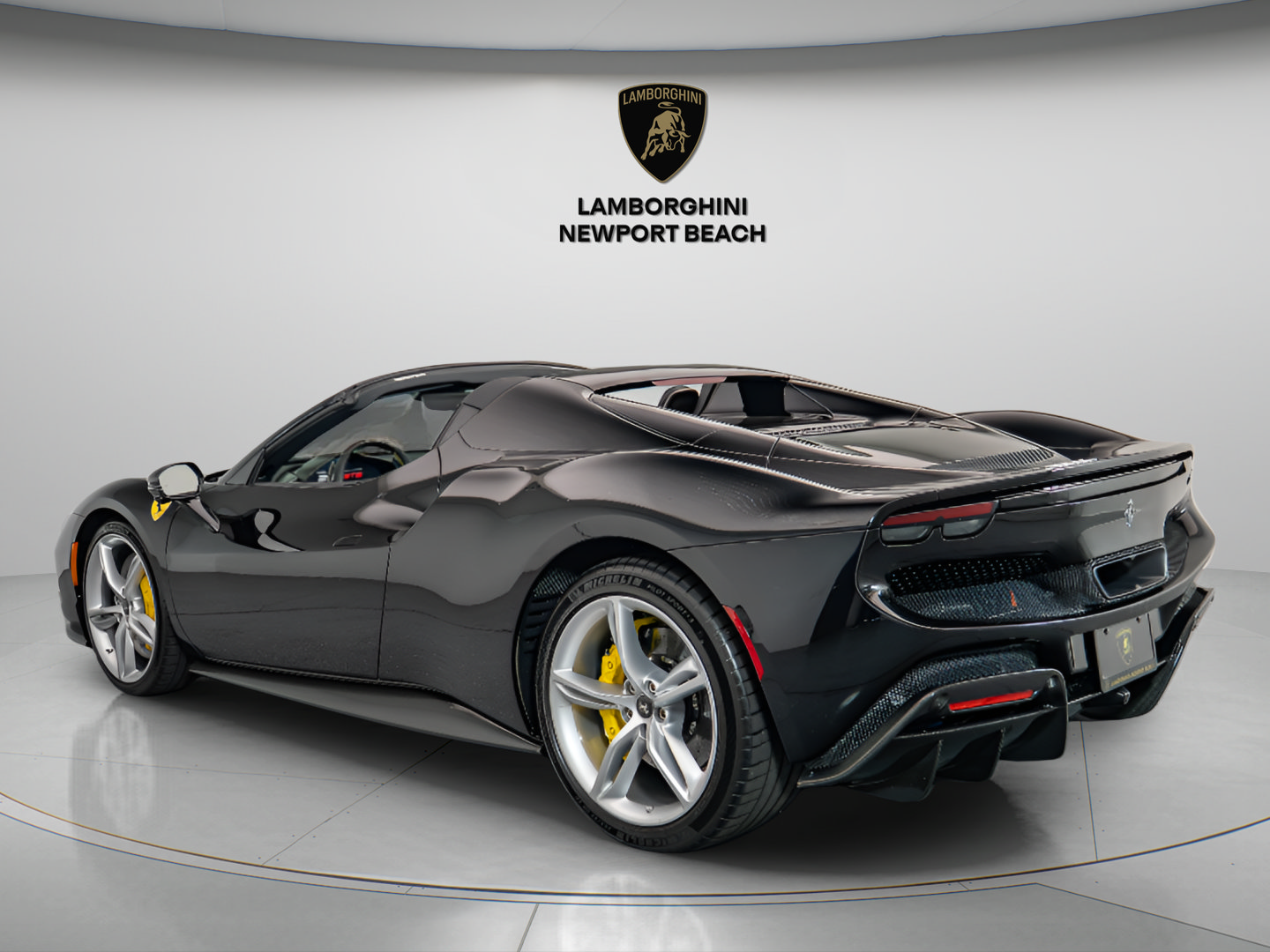 Used 2024 Ferrari 296 GTS RWD image 5
