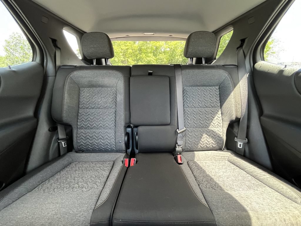 Used 2023 Chevrolet Equinox LT FWD image 18