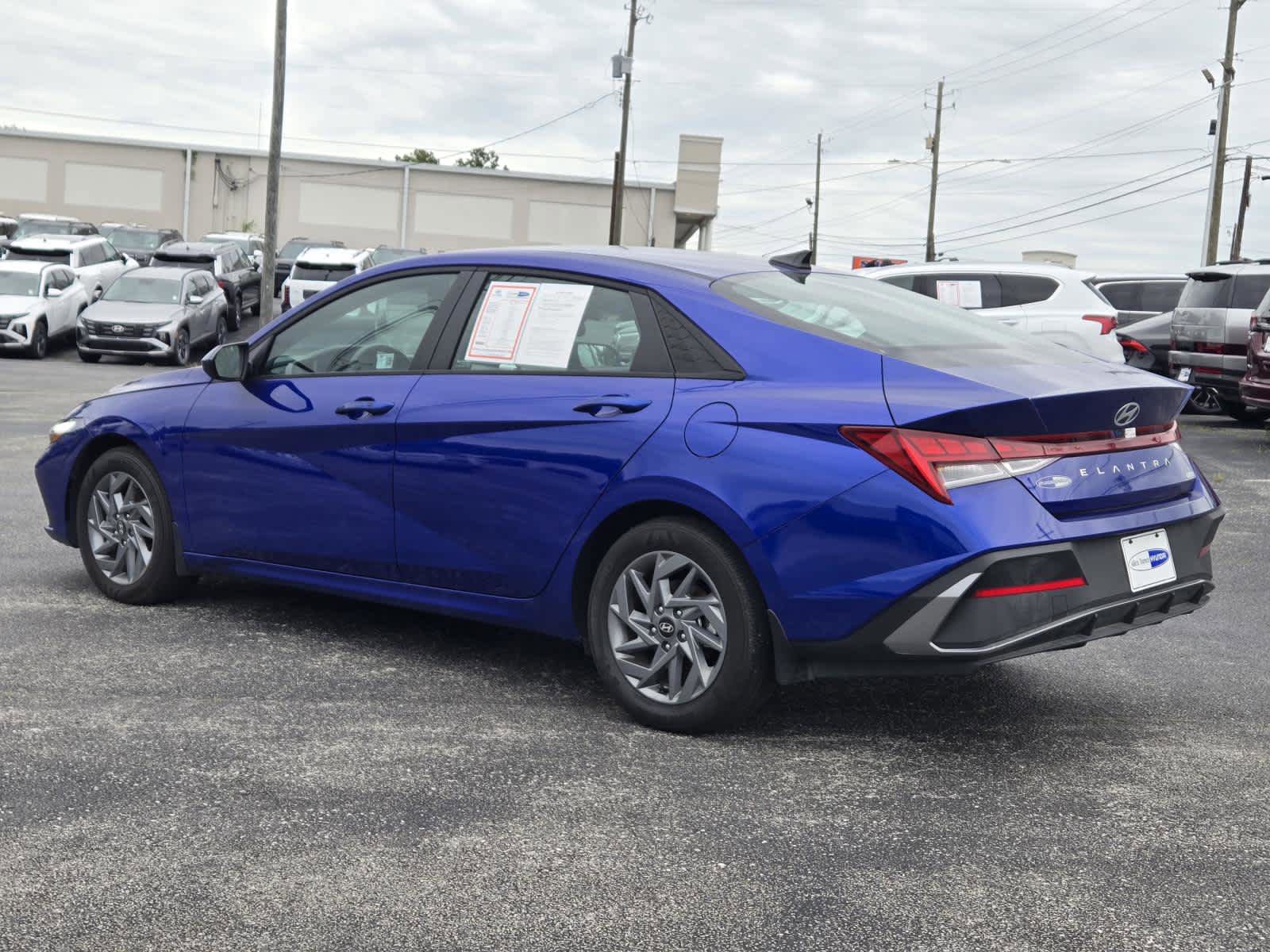Certified 2024 Hyundai Elantra Blue FWD image 7