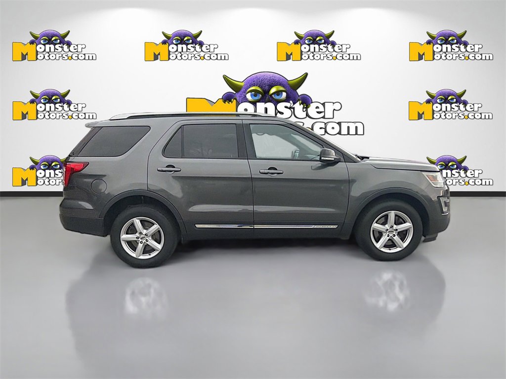 Used 2016 Ford Explorer XLT image 4