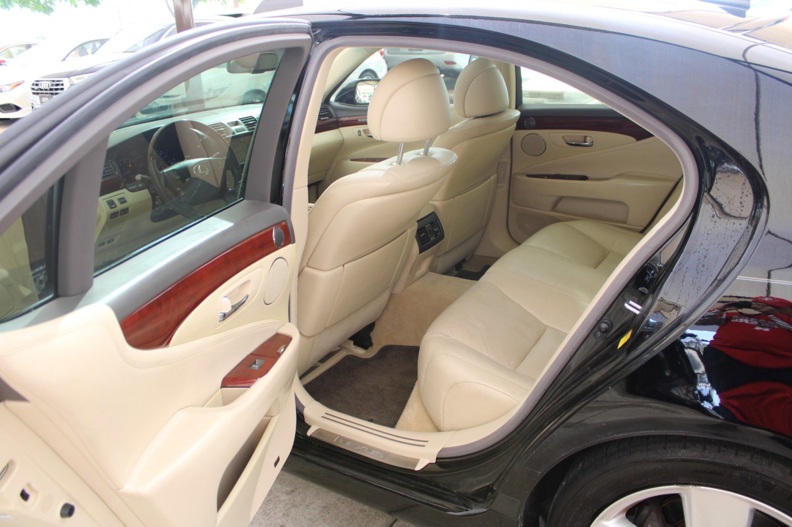 Used 2012 Lexus LS 460 image 11