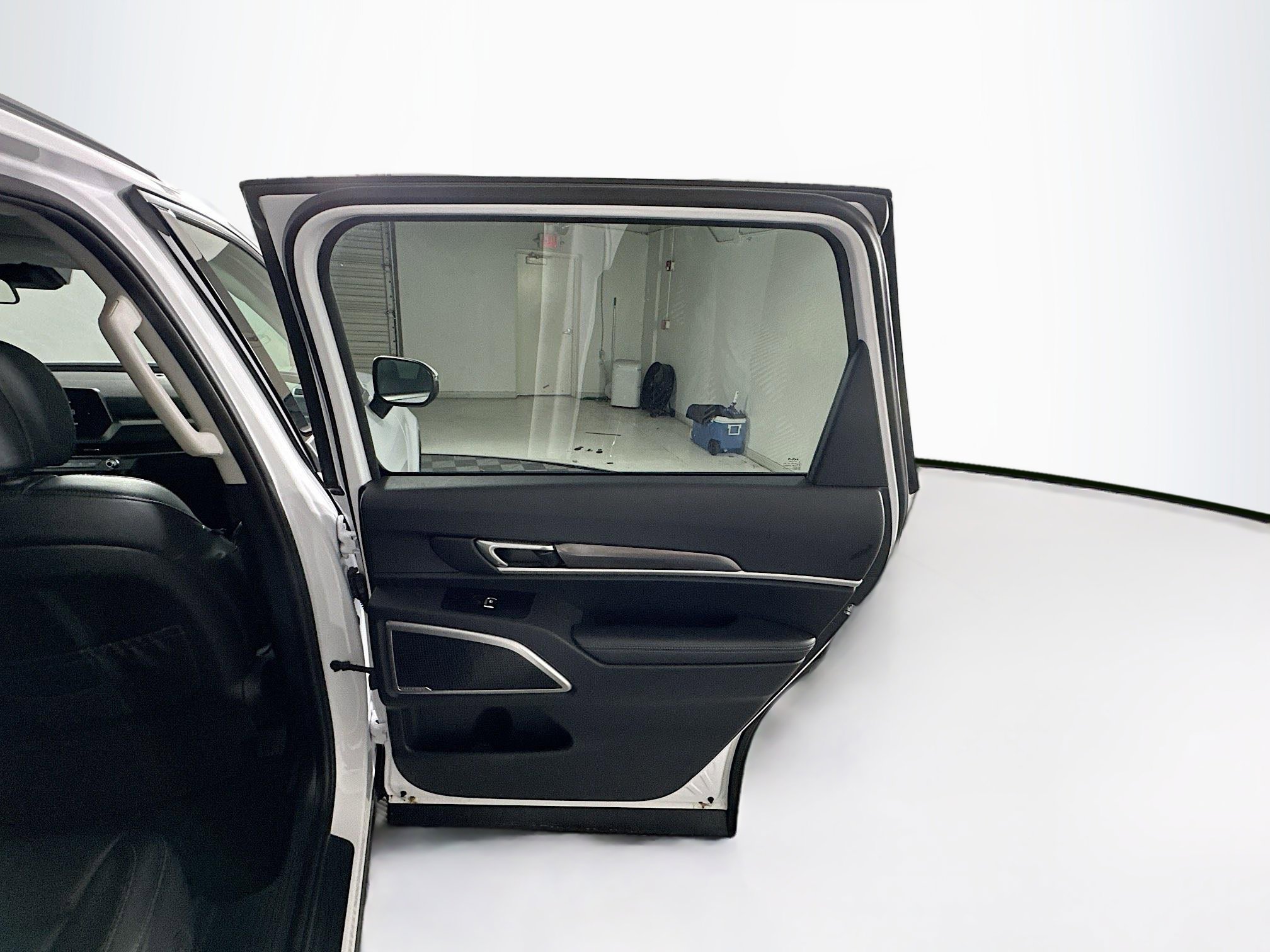 Used 2025 Kia Telluride S image 33
