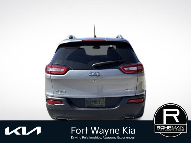Used 2015 Jeep Cherokee Latitude w/ Comfort/Convenience Group AWD/4WD image 5