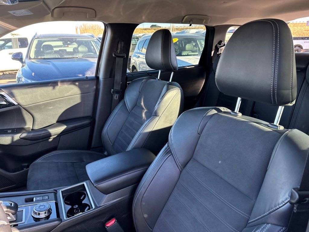 Used 2022 Mitsubishi Outlander SE image 26