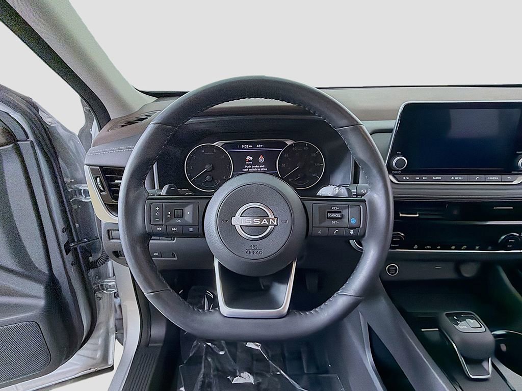 Used 2023 Nissan Rogue SV w/ SV Premium Package image 29