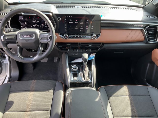 Used 2026 GMC Canyon AT4 image 4