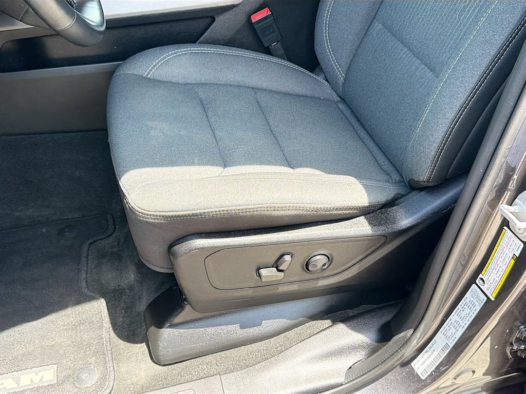 Used 2022 RAM 1500 Big Horn AWD/4WD image 21