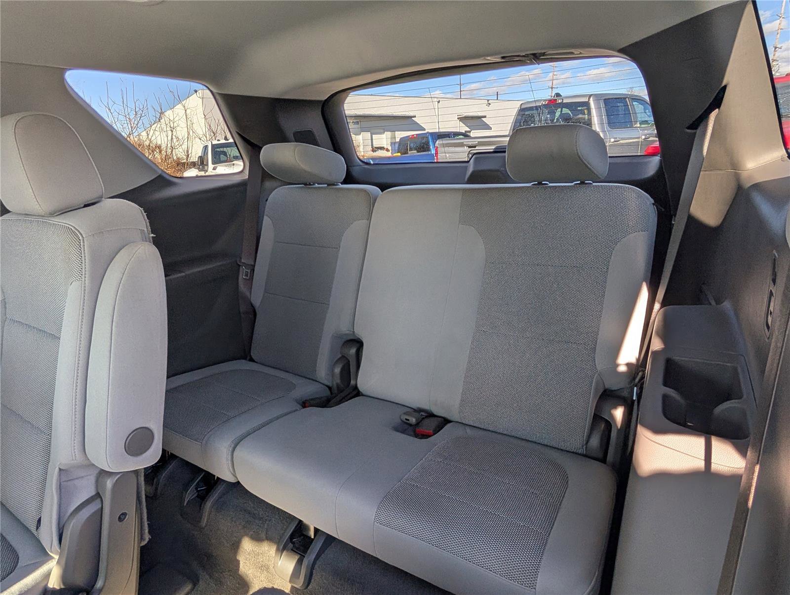 Used 2021 Chevrolet Traverse LT image 14