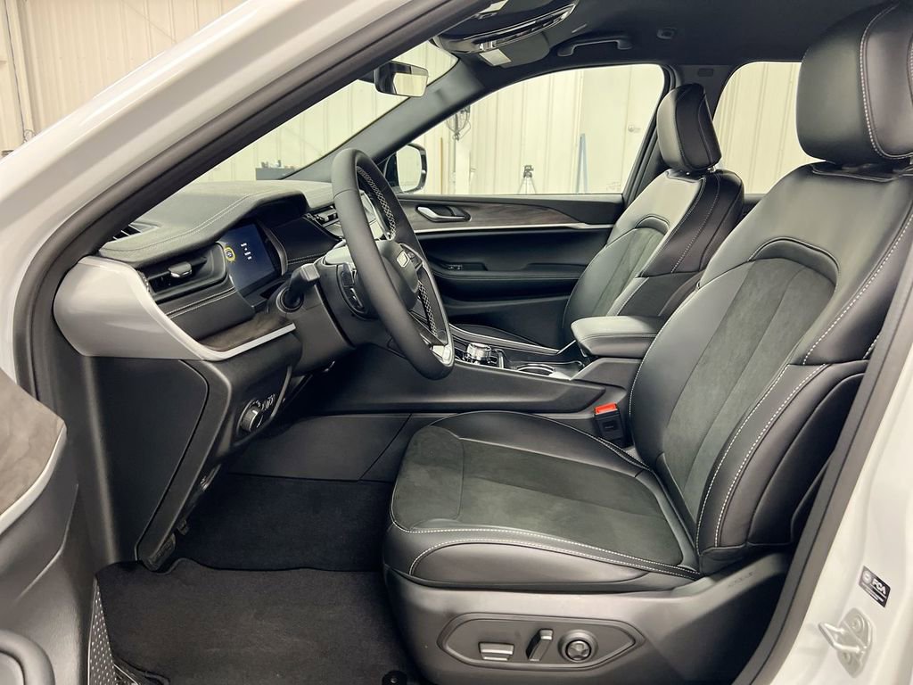 New 2026 Jeep Grand Cherokee 4WD image 20