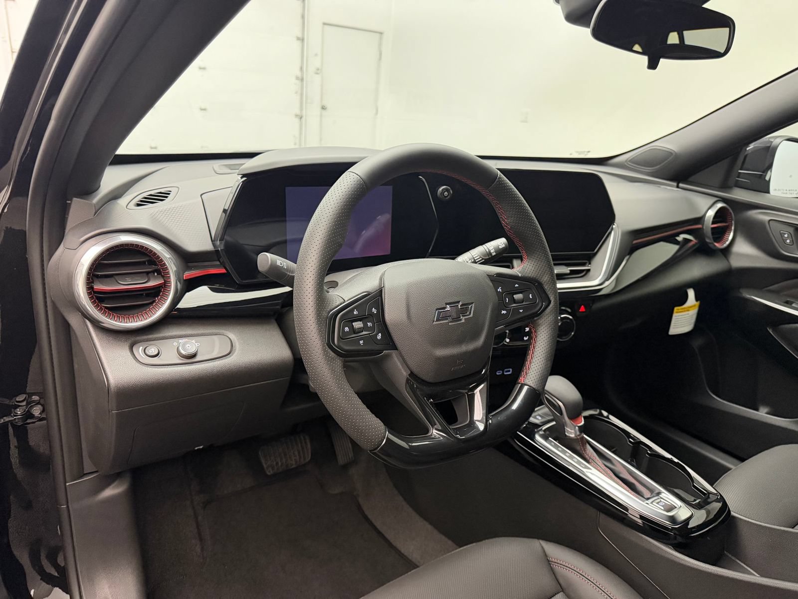 New 2026 Chevrolet Trax RS w/ Driver Confidence Package FWD image 4