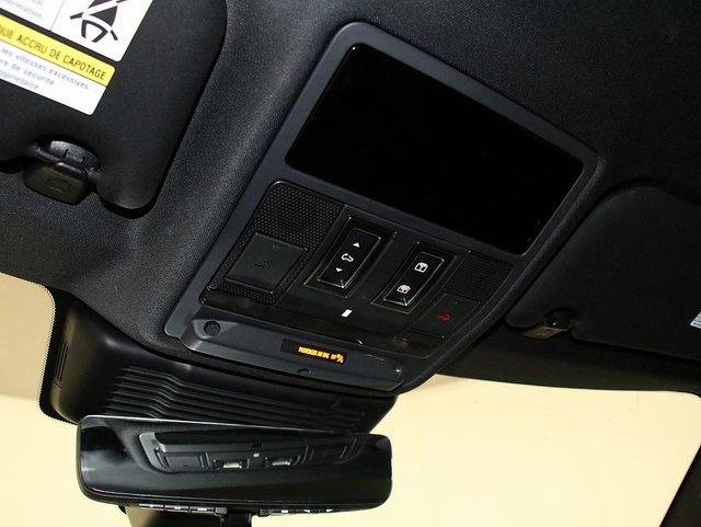 Used 2024 Land Rover Range Rover Evoque Dynamic SE image 22