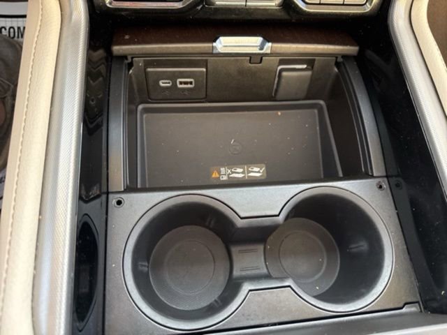 Used 2022 GMC Yukon XL Denali AWD/4WD image 44