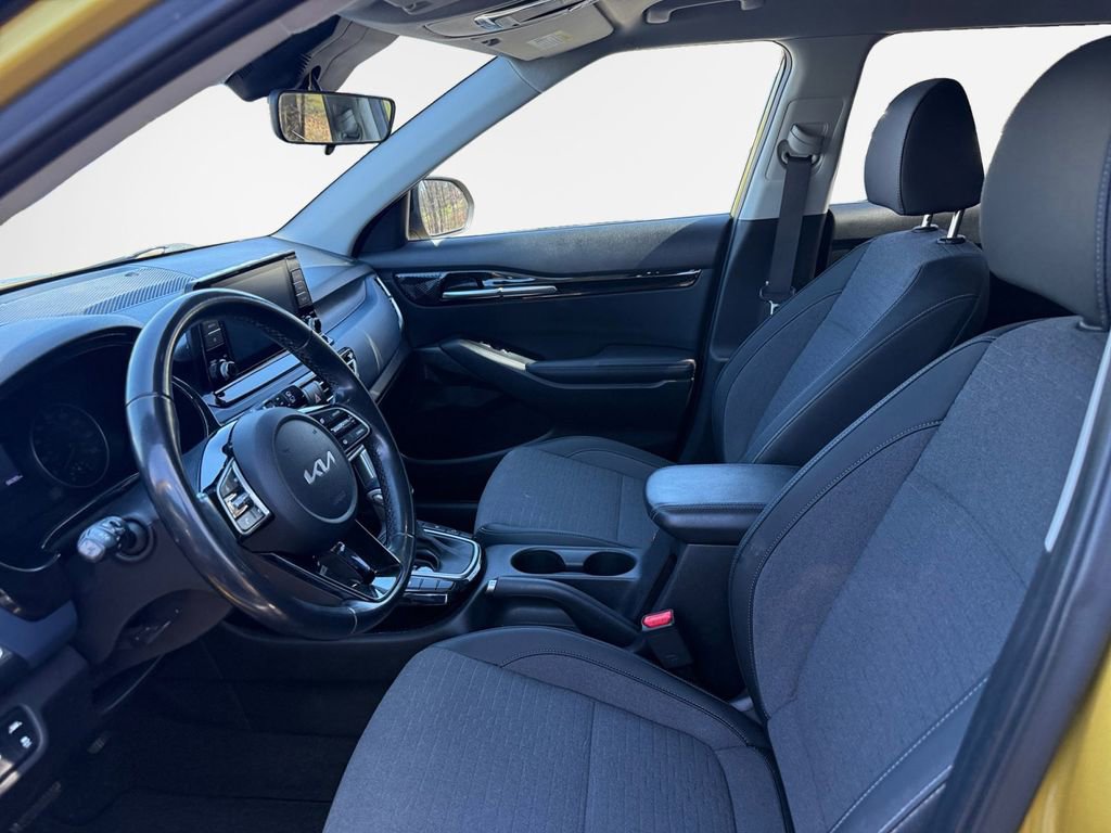 Certified 2023 Kia Seltos S image 12