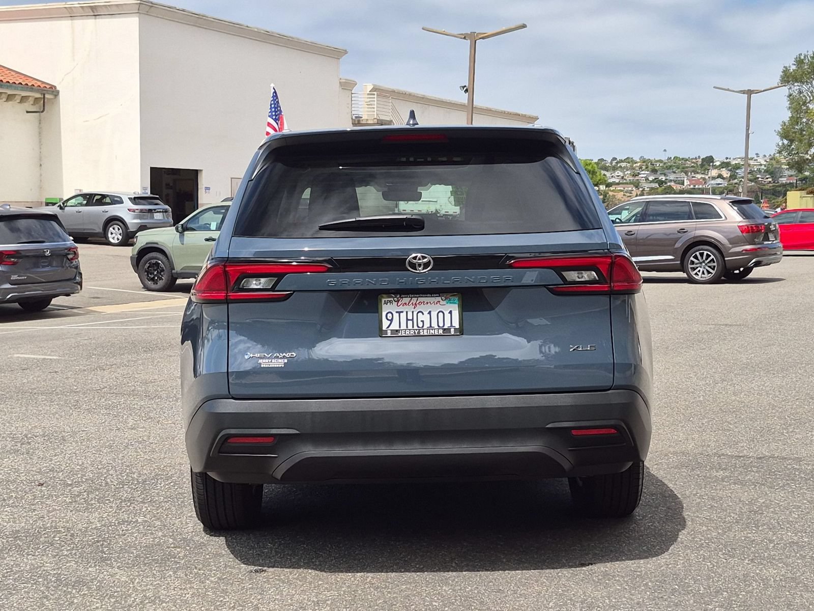 Used 2025 Toyota Grand Highlander AWD Hybrid image 4