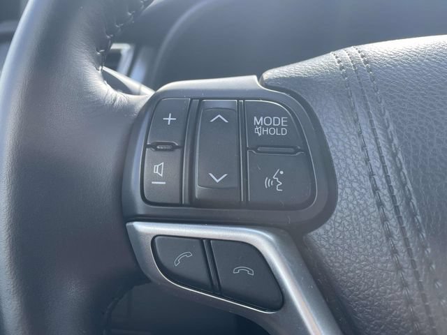 Used 2018 Toyota Highlander XLE AWD/4WD image 27