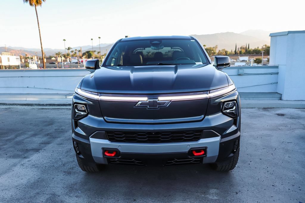 Used 2026 Chevrolet Silverado EV Trail Boss AWD/4WD image 3