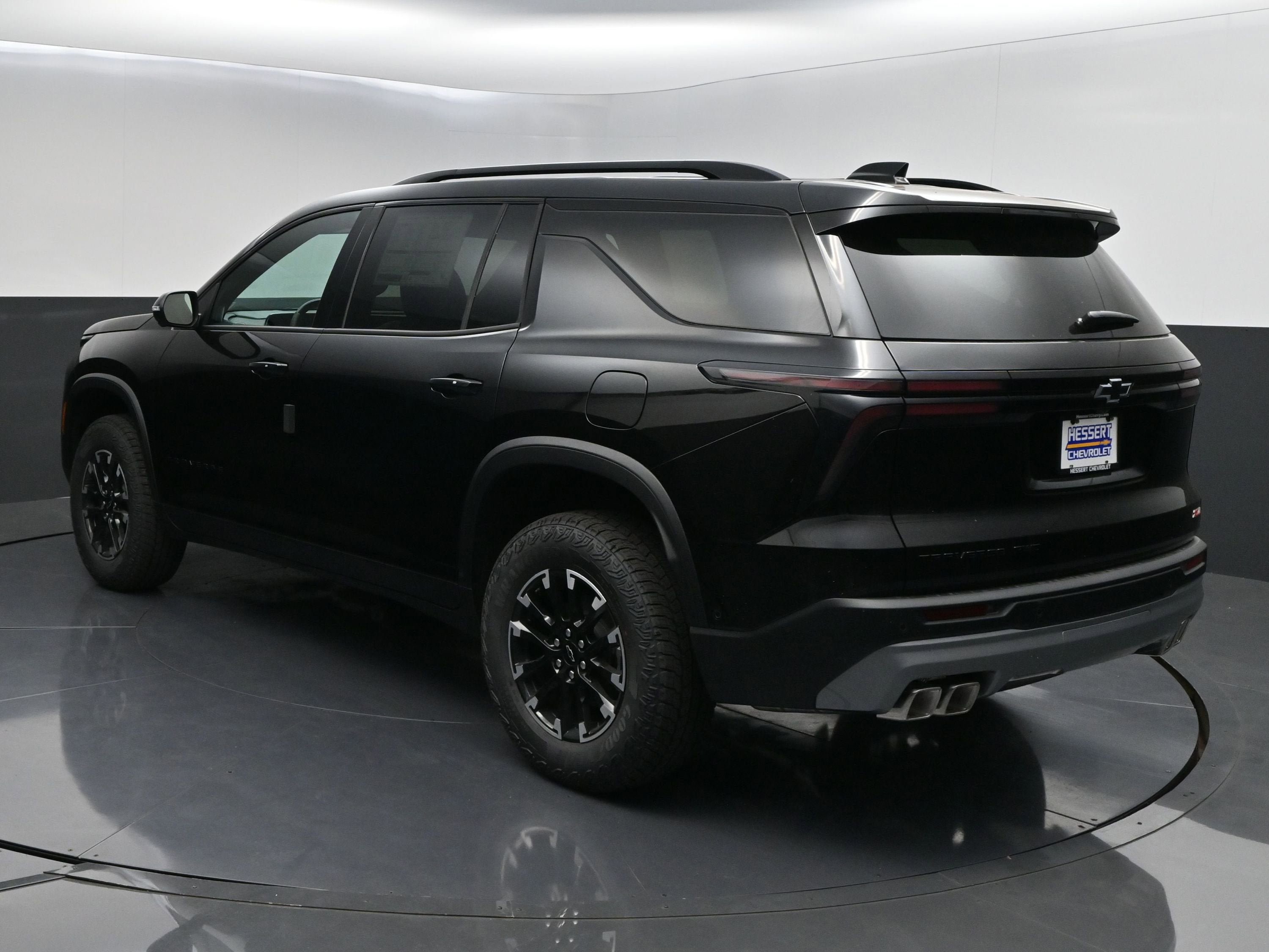 New 2026 Chevrolet Traverse Z71 w/ Enhanced Driving Package AWD/4WD image 5