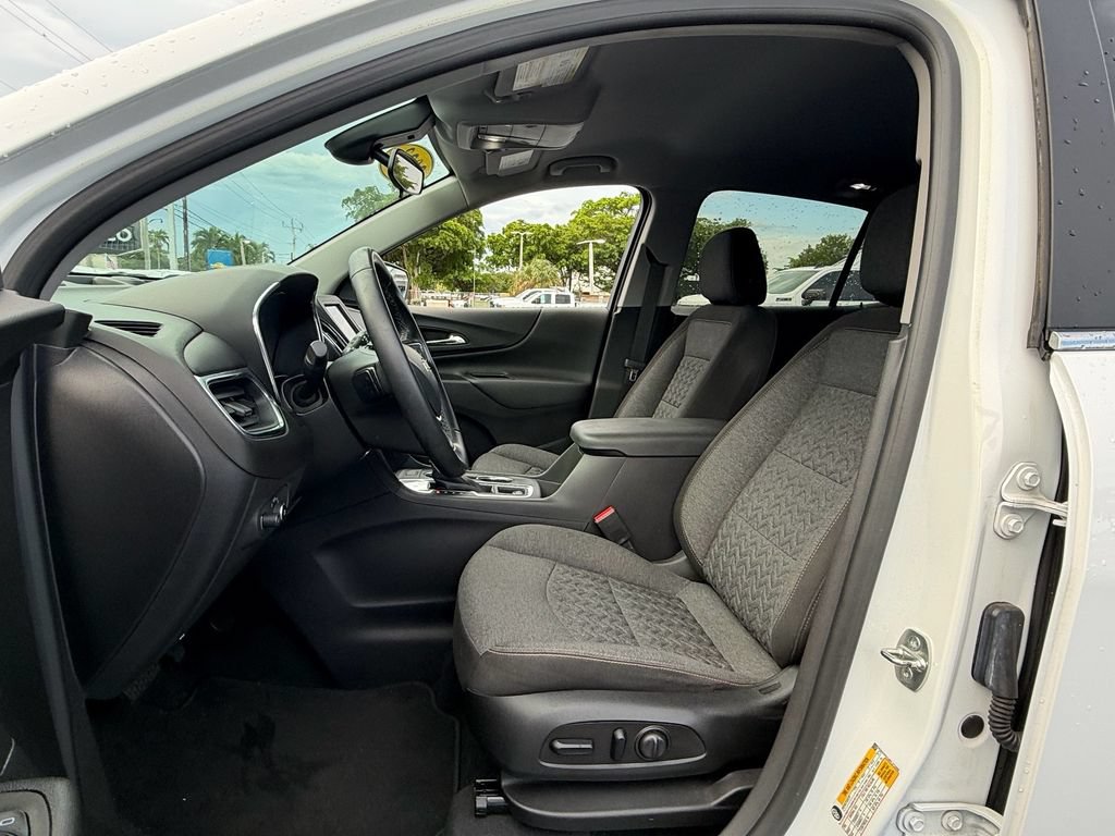 Used 2023 Chevrolet Equinox LT FWD image 9