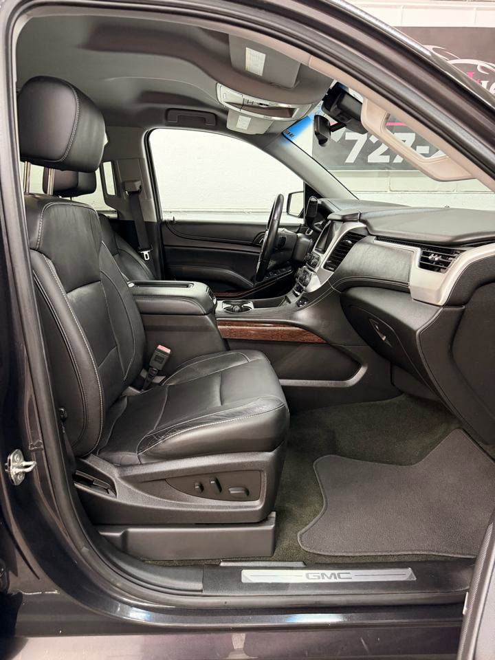 Used 2017 GMC Yukon XL SLT AWD/4WD image 36