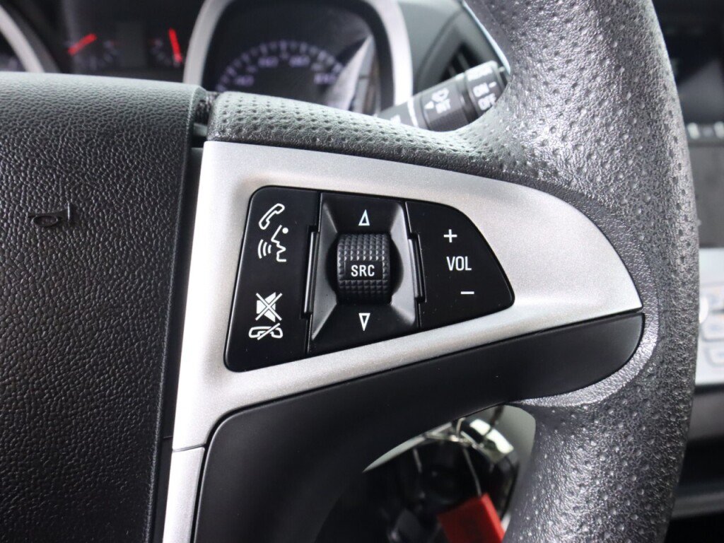 Used 2017 Chevrolet Equinox LT FWD image 12